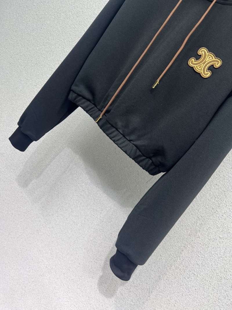 Ce1i*e outwears